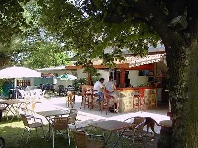 Le Caveau De Jaujac Hotel France